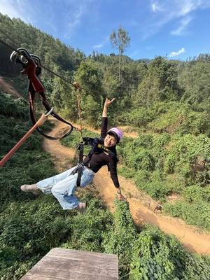 Зиплайн в кронах тропического леса (из Нячанга)