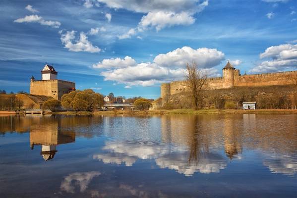 По легендам Старой Нарвы