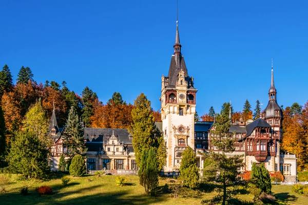 Замок Пелеш и монастырь Синая