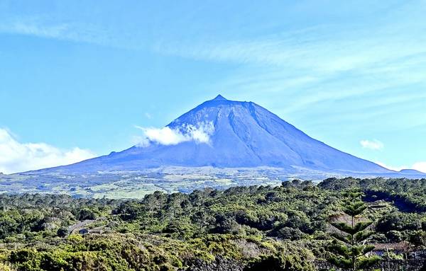 Азорский остров Пику — почувствовать вулканическую мощь Земли