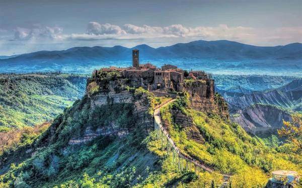 День в средневековой сказке