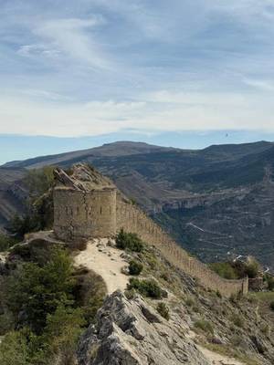 В Гуниб и Карадахскую теснину — с групповой экскурсией из Избербаша
