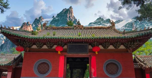 Из Лояна — в монастырь Шаолинь и храм Баймасы