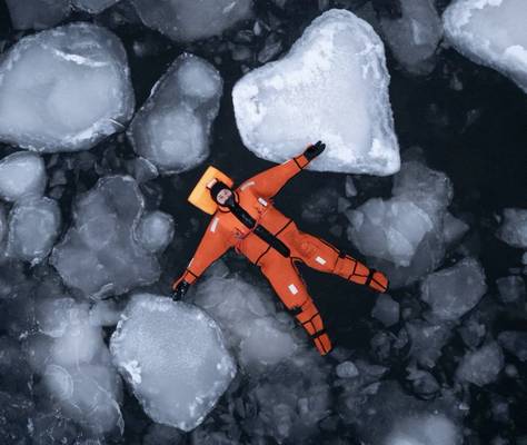 «Мы плывём на льдине, как на бригантине» — айс-флоатинг в Белом море