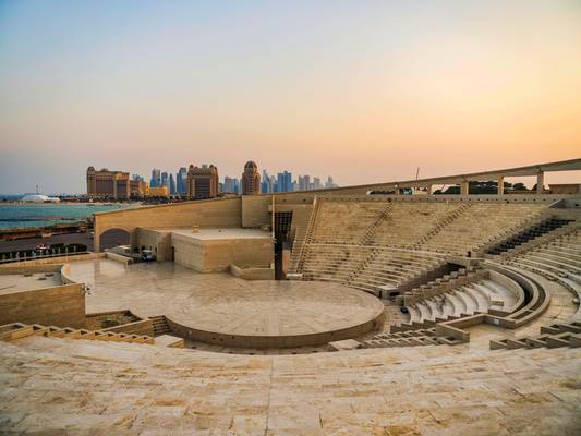 Два лица Катара в Дохе: этническая деревня и современный квартал