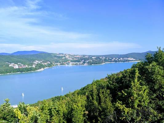 Винный бриз и морские легенды: путешествие из Абрау-Дюрсо в Геленджик через Новороссийск