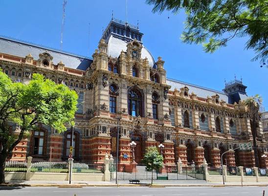 Величие прошлого и облик настоящего в Буэнос-Айресе