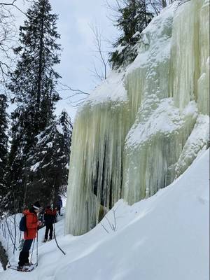 На снегоступах — к ледяному водопаду и ущелью Старухи-Акки