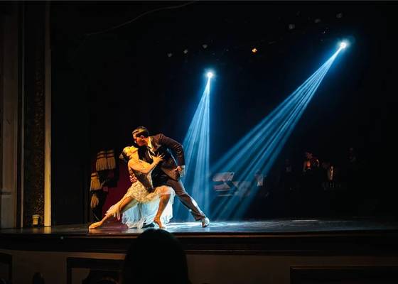 Танго на сцене и в жизни: ночная жизнь Буэнос-Айреса