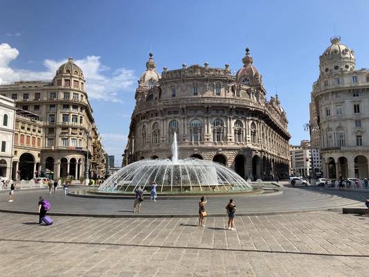 С круизного лайнера — в сказку Генуи
