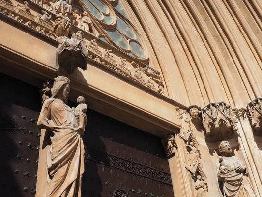 По Таррагоне — с коренной каталонкой