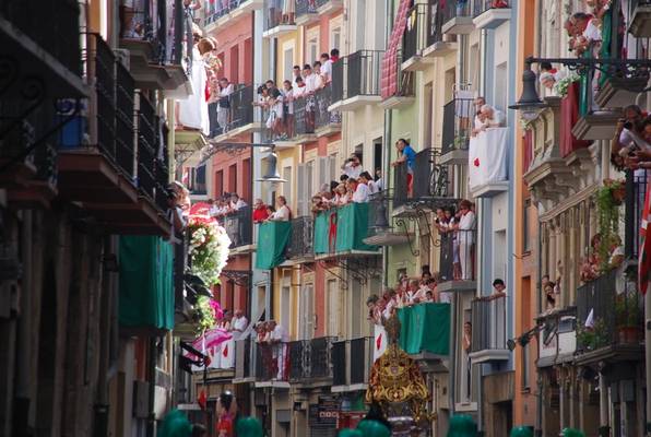 Памплона - город, живущий фиестой