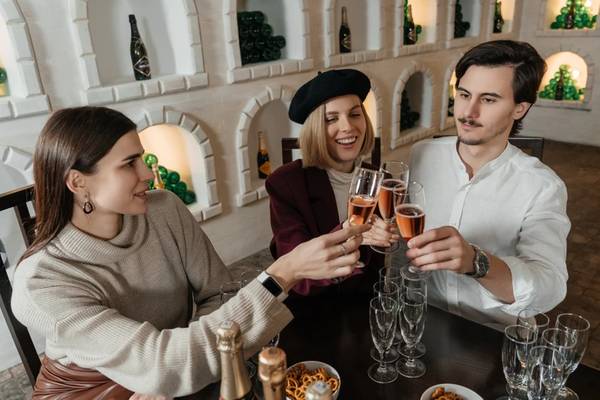 «Абрау-Дюрсо» и дегустация игристых вин и крепкого напитка (всё включено) 18+