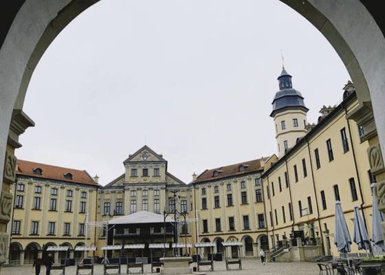 Трансфер из Минска к Мирскому и Несвижскому замкам и обратно