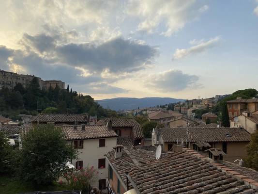 Перуджа сквозь века: бесконечные лестницы, фрески и панорамы